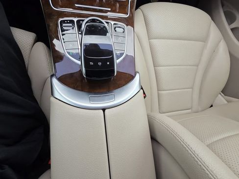 Used 2016 Mercedes-Benz GLC 300 4MATIC image 21