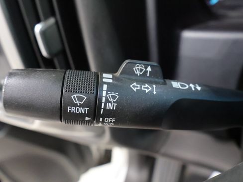Used 2017 Chevrolet Silverado 1500 LT w/ LT Fleet Convenience Package AWD/4WD image 33