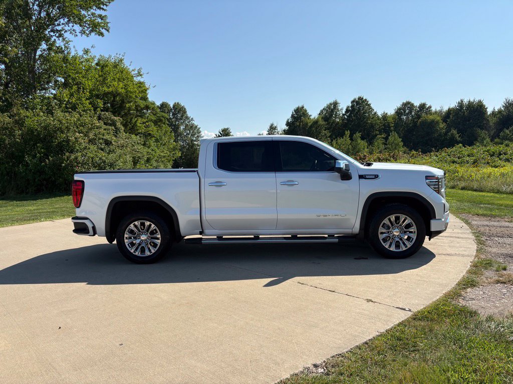 Used 2024 GMC Sierra 1500 Denali AWD/4WD image 10
