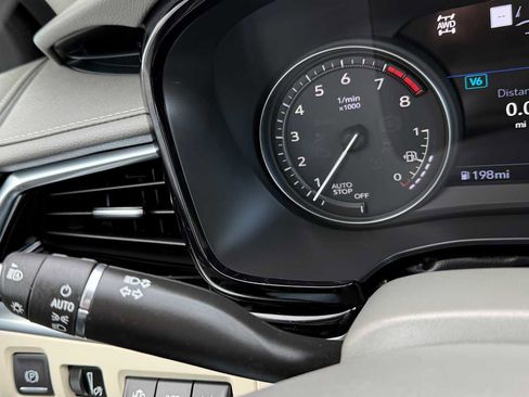 Used 2025 Cadillac XT6 Premium Luxury w/ Technology Package image 18