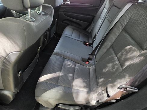 Used 2021 Jeep Grand Cherokee Laredo AWD/4WD image 8