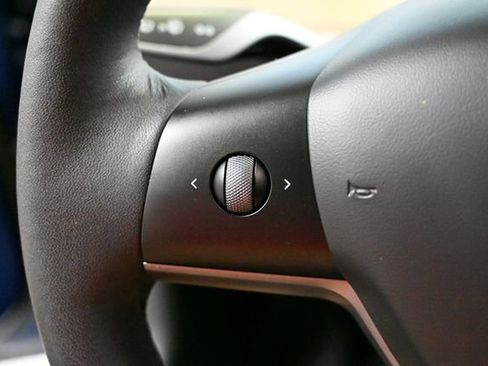 Used 2023 Tesla Model 3 Standard Range RWD image 40