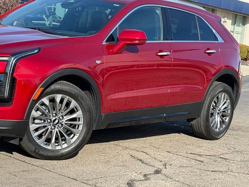 Used 2024 Cadillac XT4 Premium Luxury image 25