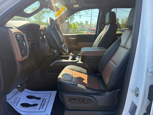 Used 2023 Chevrolet Silverado 2500 High Country w/ Z71 Off-Road Package AWD/4WD image 12
