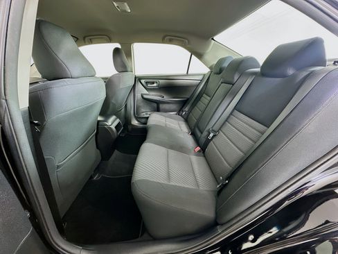 Used 2016 Toyota Camry LE image 25