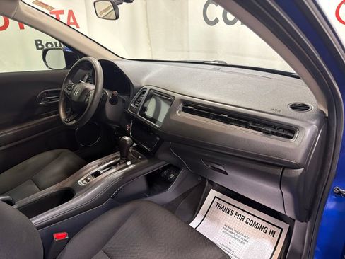 Used 2018 Honda HR-V EX image 13