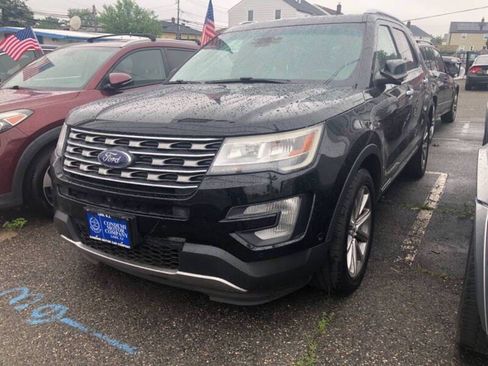 Used 2016 Ford Explorer Limited w/ Equipment Group 301A AWD/4WD image 14
