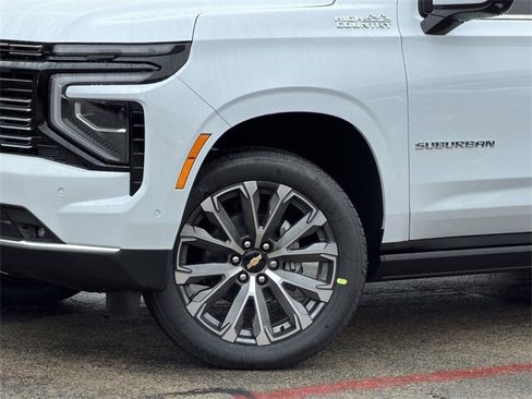 New 2026 Chevrolet Suburban High Country image 8