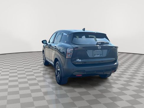 Certified 2025 Nissan Kicks SV FWD image 9