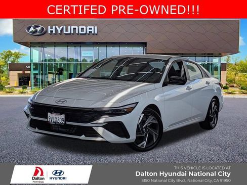 Used 2025 Hyundai Elantra SEL FWD image 1