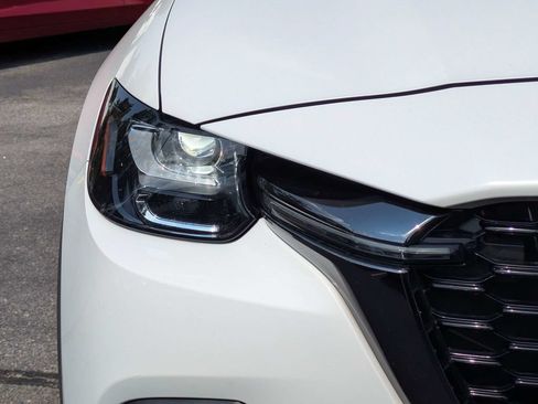 Certified 2025 MAZDA CX-70 Plug-In Hybrid w/ Premium Plus AWD/4WD image 10