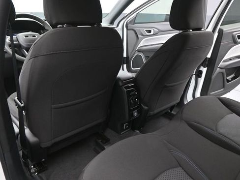 Used 2025 Jeep Compass Sport w/ Mopar Graphics Package image 19