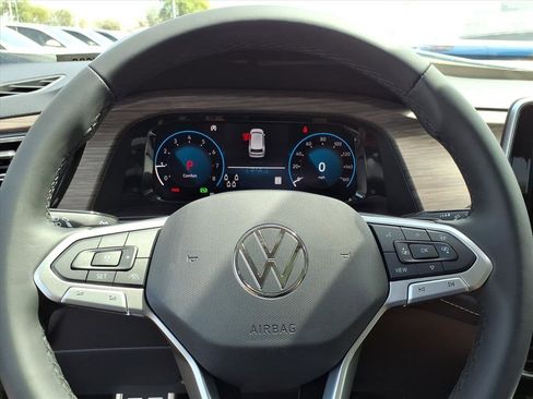 New 2026 Volkswagen Atlas SEL Premium R-Line image 18