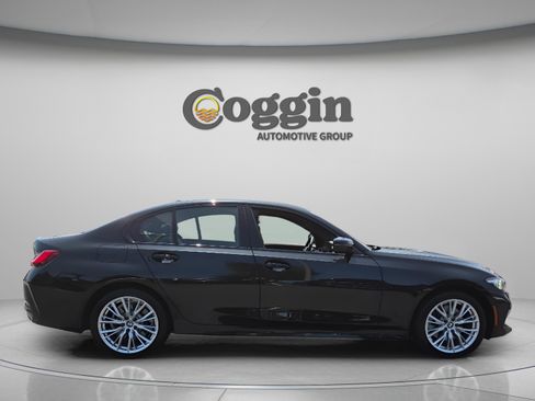 Used 2023 BMW 330i xDrive Sedan w/ Driving Assistance Package AWD/4WD image 6