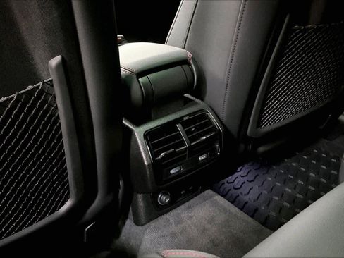 Used 2025 Audi Q3 2.0T Premium Plus w/ Premium Plus Package image 35