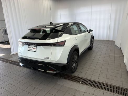Used 2024 Nissan Ariya AWD image 14
