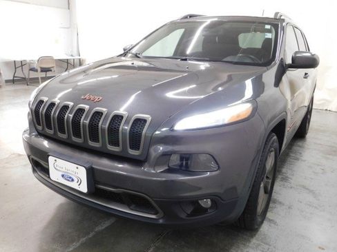 Used 2016 Jeep Cherokee 75th Anniversary image 8
