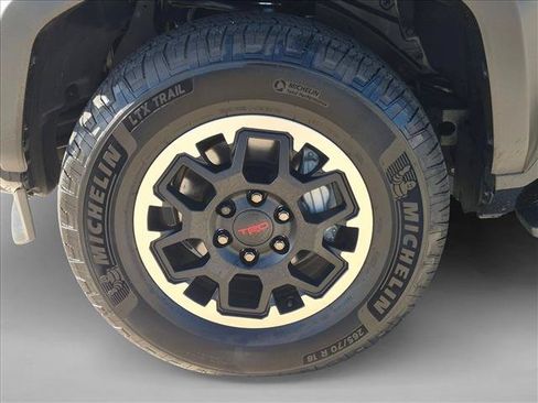 Certified 2025 Toyota 4Runner TRD Off-Road AWD/4WD image 22