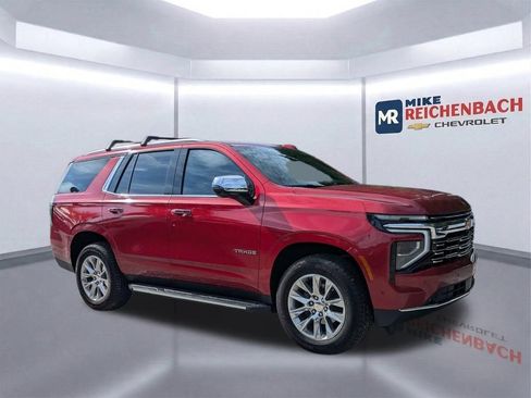 Used 2025 Chevrolet Tahoe Premier AWD/4WD image 2
