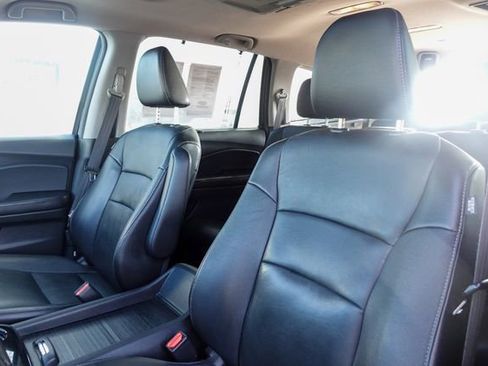 Used 2016 Honda Pilot Touring image 24