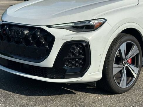 Certified 2025 Audi SQ5 Premium Plus AWD/4WD image 8