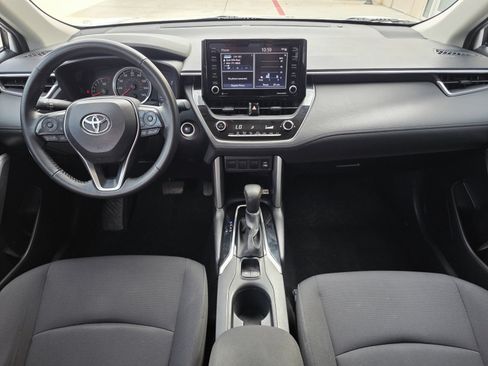 Used 2022 Toyota Corolla Cross LE FWD image 12