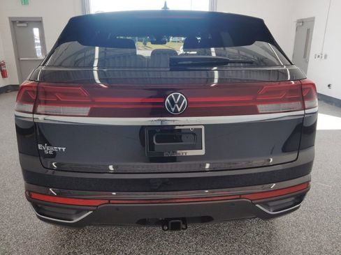New 2026 Volkswagen Atlas Cross Sport SE FWD image 5