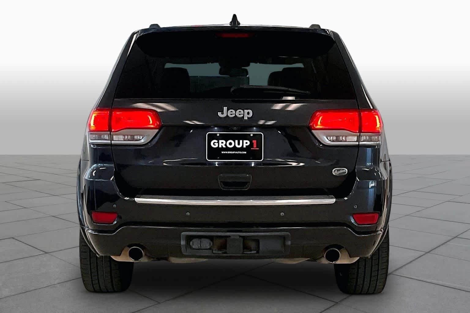 Used 2015 Jeep Grand Cherokee Overland RWD image 3