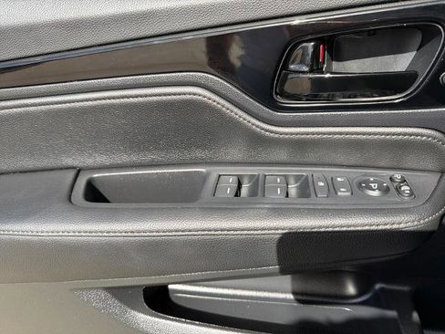 New 2025 Honda Odyssey Elite image 15