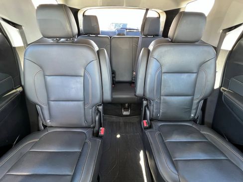 Used 2021 Chevrolet Traverse Premier w/ Redline Edition image 28