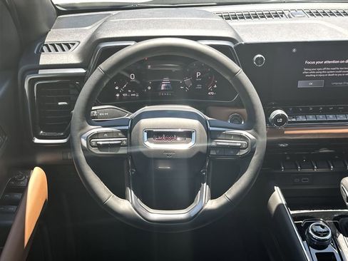 Used 2026 GMC Canyon AT4 w/ AT4 Premium Package AWD/4WD image 15