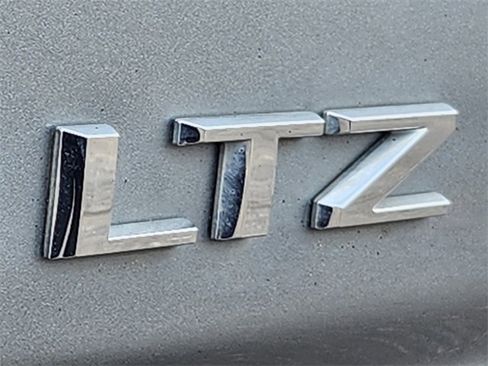 Used 2023 Chevrolet Silverado 1500 LTZ w/ LTZ Premium Package image 12