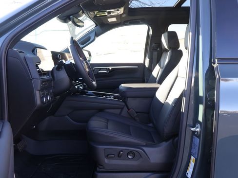 New 2026 Chevrolet Suburban RST image 15