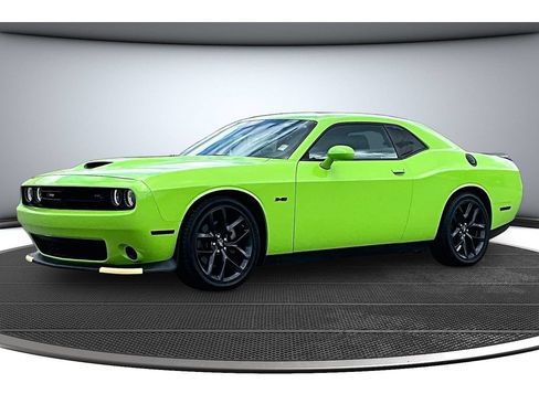 Certified 2023 Dodge Challenger R/T w/ Blacktop Package RWD image 16