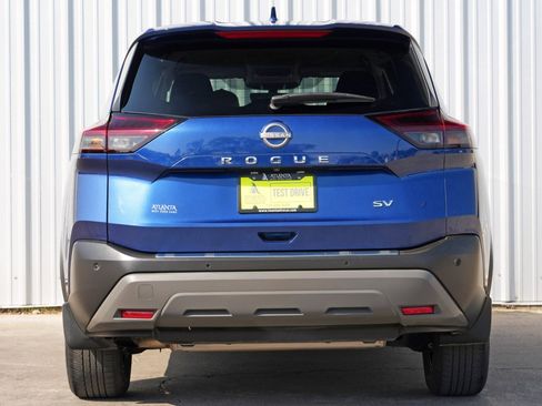 Used 2023 Nissan Rogue SV image 10
