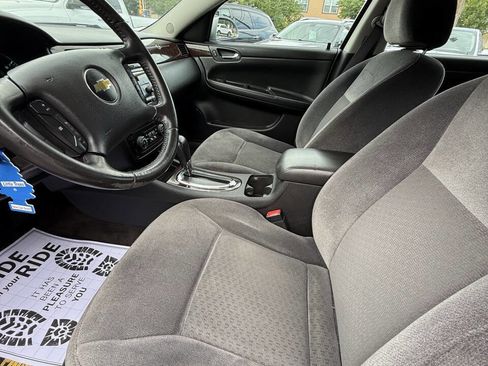 Used 2014 Chevrolet Impala LT image 16