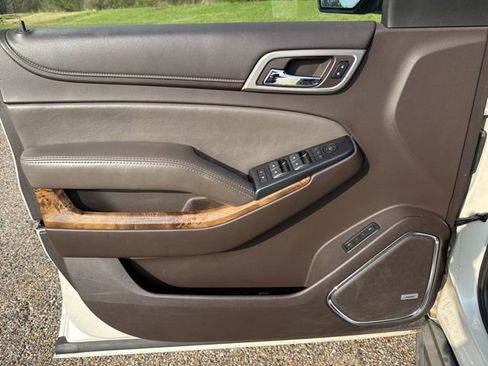 Used 2015 GMC Yukon XL Denali w/ Touring Package AWD/4WD image 19