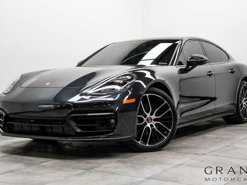 Used 2023 Porsche Panamera 4 Platinum Edition image 1