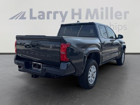 Certified 2025 Toyota Tacoma SR5 image 5