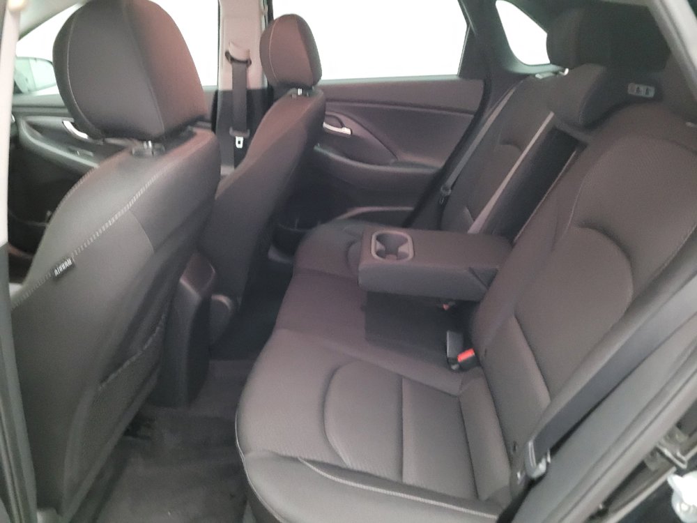 Used 2018 Hyundai Elantra GT w/ Style Package 02 FWD image 18