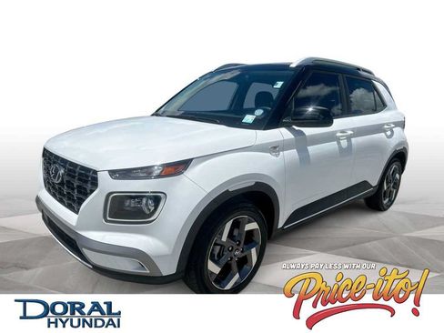 Used 2024 Hyundai Venue Limited FWD image 1