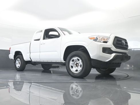 Used 2022 Toyota Tacoma SR image 57