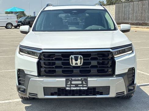 Used 2026 Honda Pilot Elite image 9