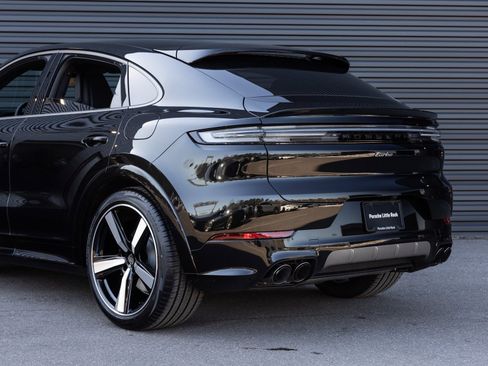 New 2026 Porsche Cayenne Turbo image 11
