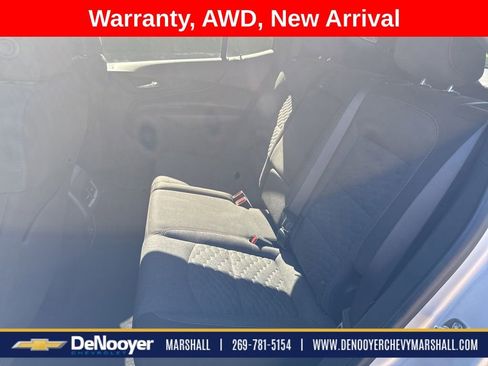 Used 2021 Chevrolet Equinox LT AWD/4WD image 12
