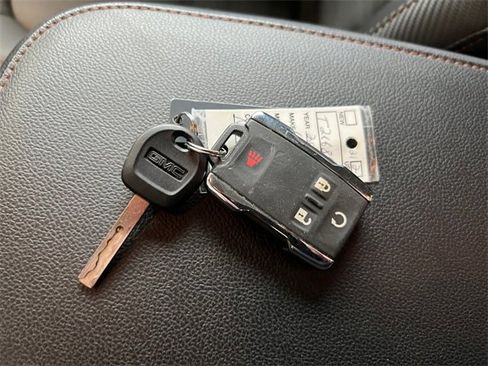 Used 2022 GMC Canyon AT4 w/ Trailering Package image 22