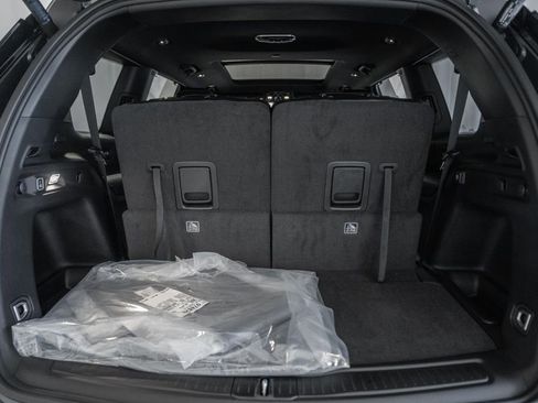 New 2025 Jeep Grand Cherokee L Limited w/ Luxury Tech Group II image 10