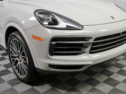Certified 2022 Porsche Cayenne AWD/4WD image 39