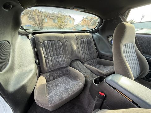Used 2002 Chevrolet Camaro LT w/ Preferred Equipment Group 1 RWD image 19