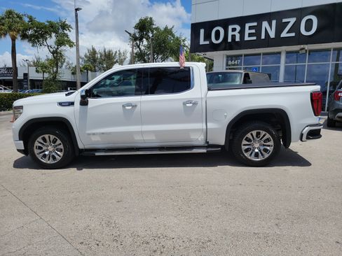 Used 2024 GMC Sierra 1500 Denali w/ Technology Package AWD/4WD image 8